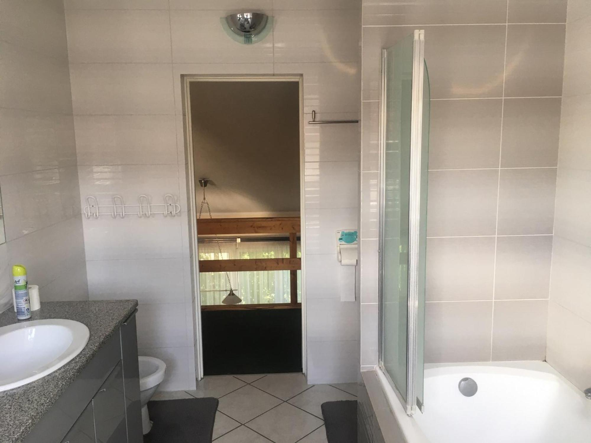 Nic8,5-8S Hotel Познан Екстериор снимка